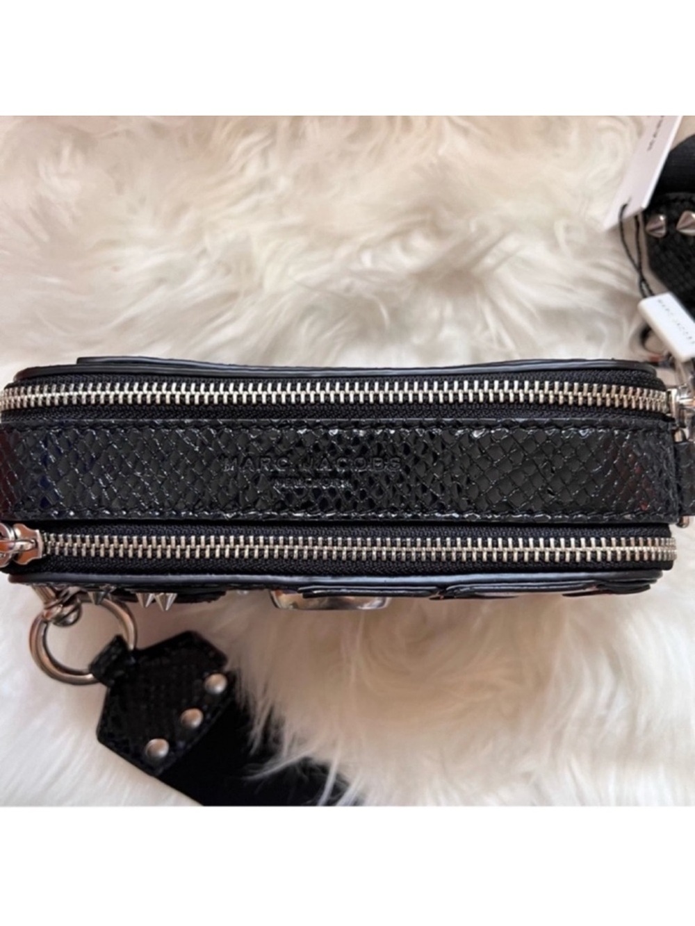 New Limited Edition Marc Jacobs Embellished Snapshot “Pill” Crossbody Camera Bag - Picture 11 of 15
